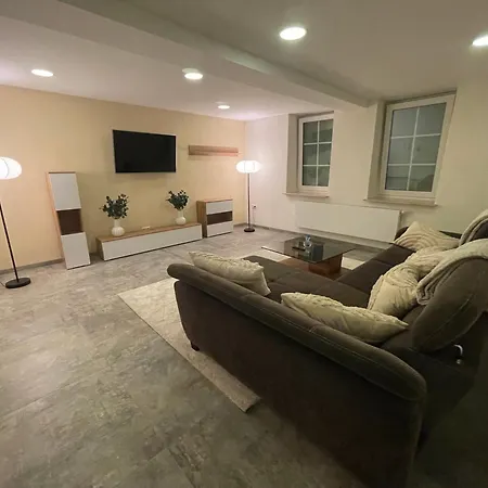 Koenitz, Ilschen アパート