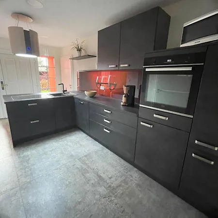 Koenitz, Ilschen アパート *