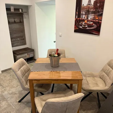 Koenitz, Ilschen Lägenhet